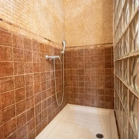 Appartamento Mountain Sea Views & Pool