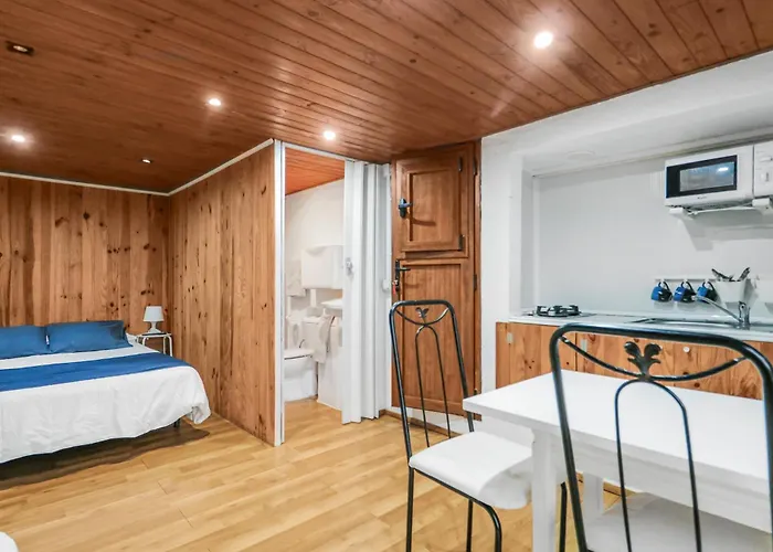 Mountain Sea Views & Pool Appartamento