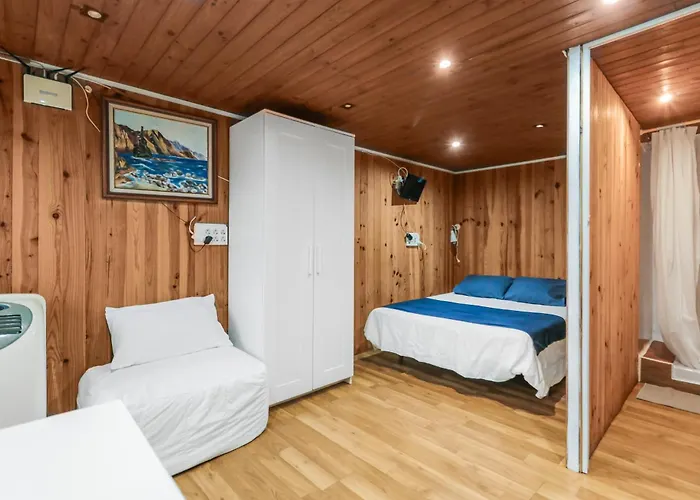 Mountain Sea Views & Pool Appartamento